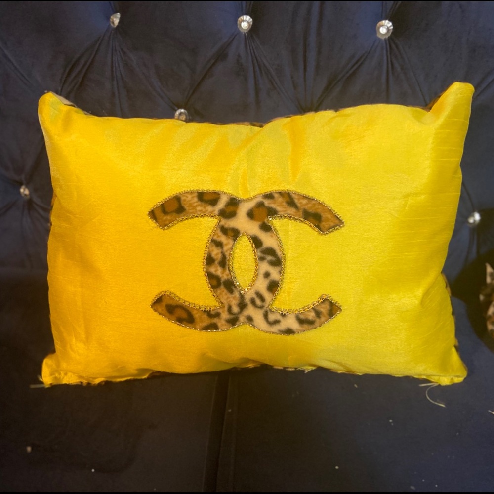 Throw pillow custom made